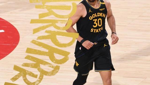 库里重要时刻锐不可当，中国队带队取胜！