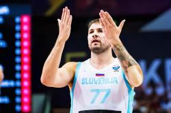 东契奇爆冷击败法国队，比分优势明显引爆全场！的简单介绍