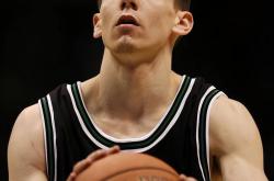 Karsa遭遇十二连败，热火教练面临压力！的简单介绍