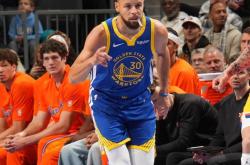 关于库里连续五场比赛得分超过战术调整，C9挑战极限！的信息